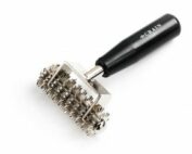 Image of a crain straight axle seam roller